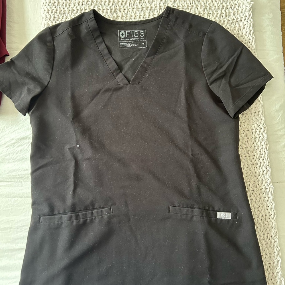 Figs Women's Charcoal Short Sleeve Top